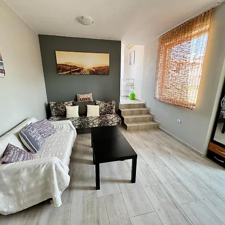 Amadeos Private Apartment Slantschew brjag